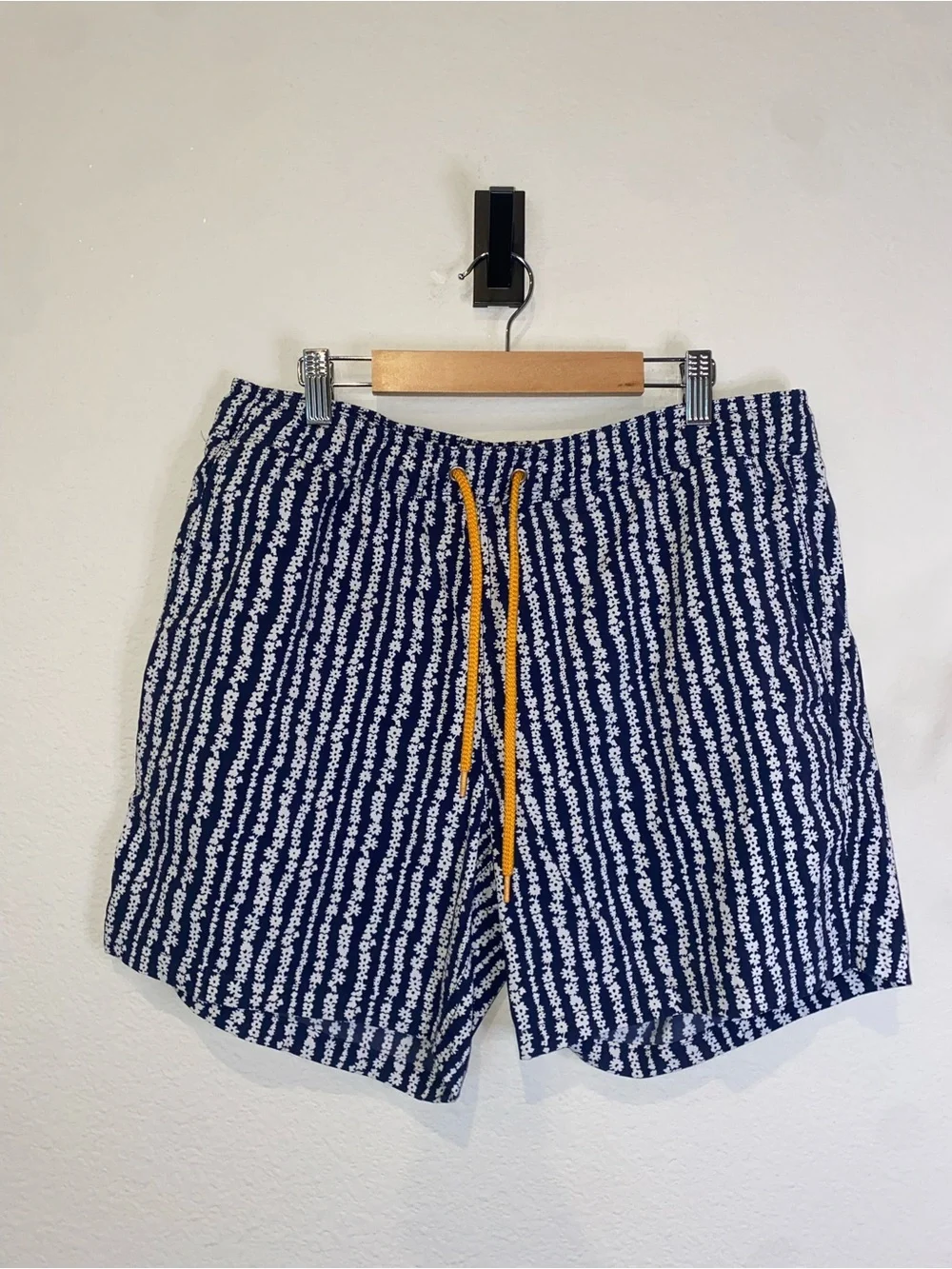 SWIM J. Crew Navy and White Floral Stripe Swim Trunks with Yellow Drawstring M